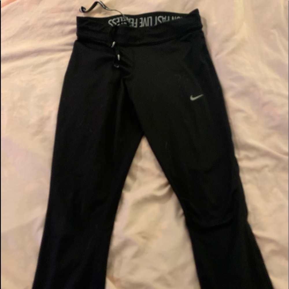 black nike short leggings